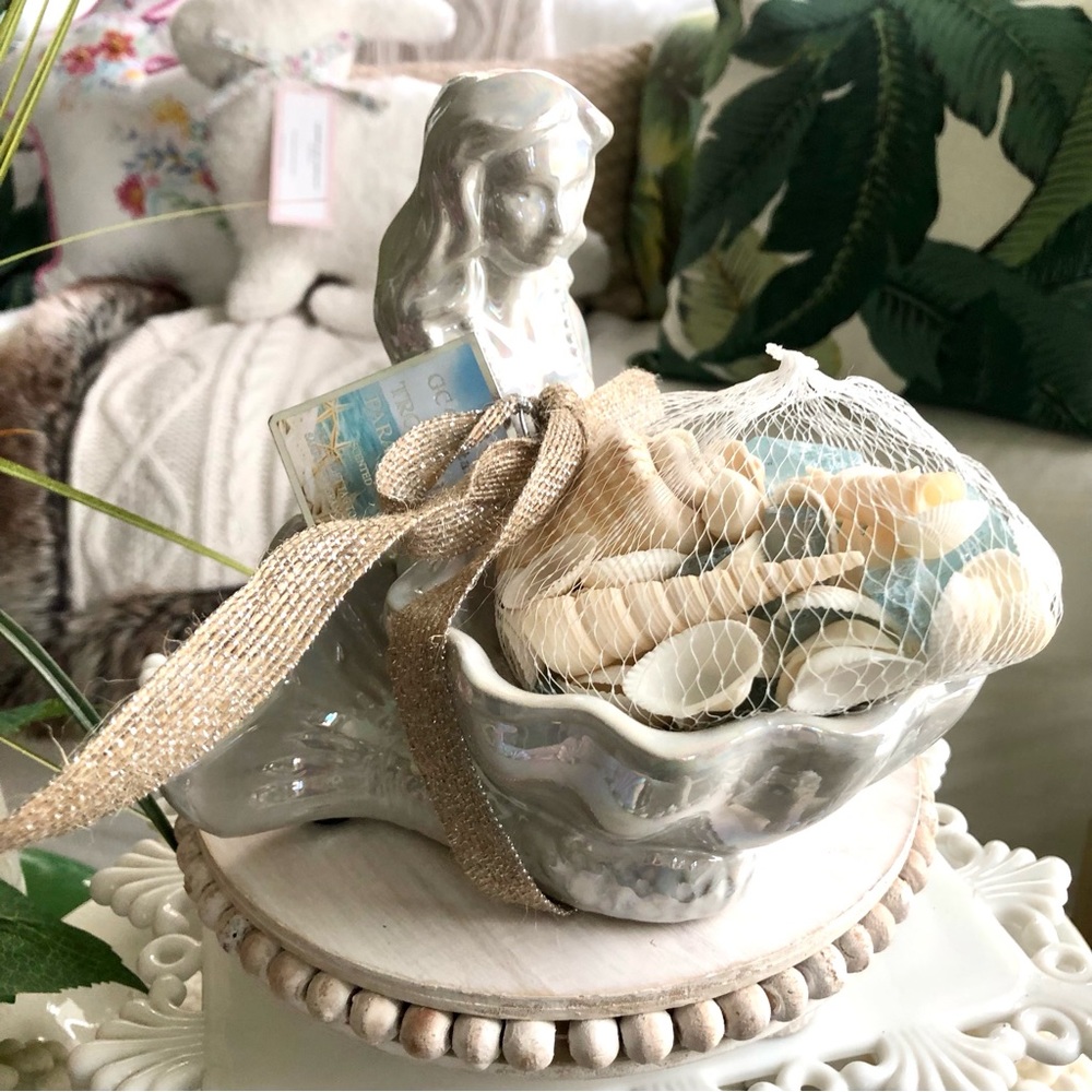 🌴🎉HP! NWT White Lustre Mermaid Potpourri Seashell Soap Dish